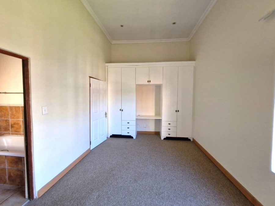 To Let 3 Bedroom Property for Rent in Meerhof North West